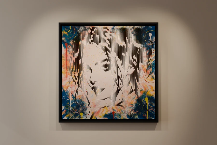 Charlotte Sees You — vue de face